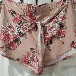 DEREK HEART PLUS SIZE WOMENS TIE FRONT SHORTS SIZE 3X *NEW*